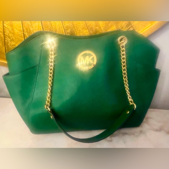 Michael Kors Saffiano Leather Jet Set Shoulder Bag in Emerald Green - Picture 2 of 7
